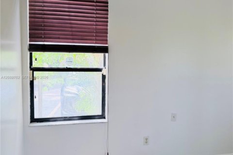 Copropriété à vendre à Miami, Floride: 2 chambres, 130.06 m2 № 2384638 - photo 4