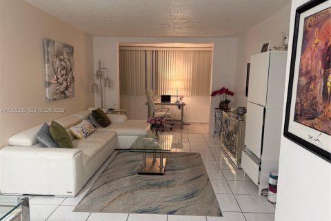 Condominio en Miami, Florida, 2 dormitorios  № 2051254
