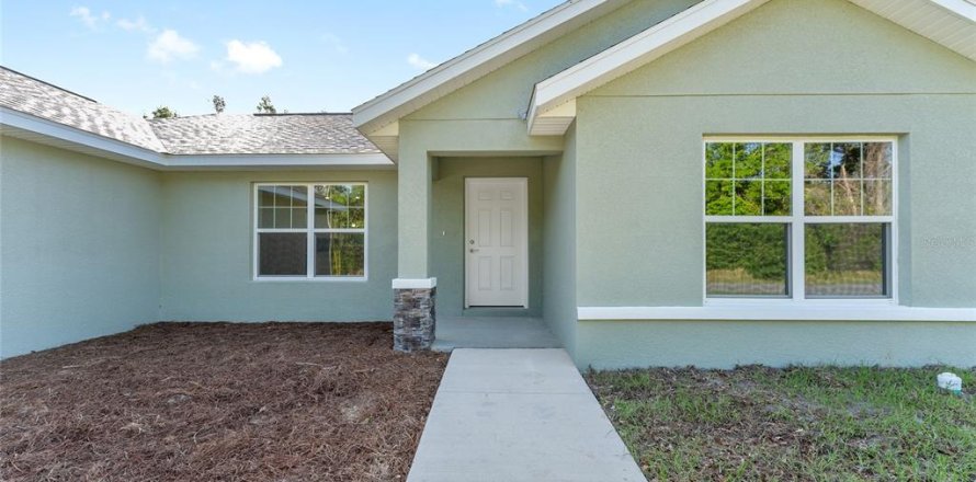 Villa ou maison à Citrus Springs, Floride 3 chambres, 137.03 m2 № 1673742
