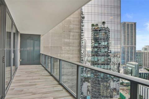 Condo in Miami, Florida, 1 bedroom № 2090273 - photo 2