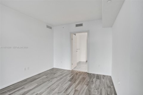 Condo in Miami, Florida, 1 bedroom № 2090273 - photo 21