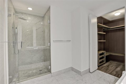 Condo in Miami, Florida, 1 bedroom № 2090273 - photo 19
