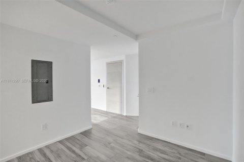 Condo in Miami, Florida, 1 bedroom № 2090273 - photo 25