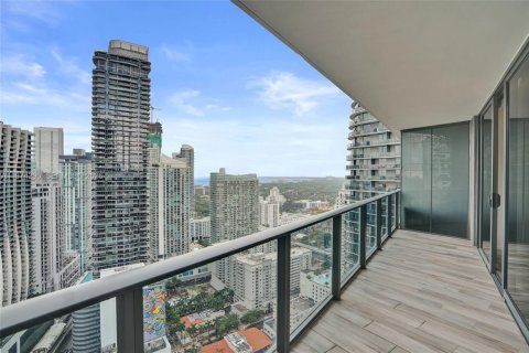 Condo in Miami, Florida, 1 bedroom № 2090273
