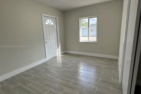 Villa ou maison à louer à Fort Lauderdale, Floride: 3 chambres, 87.79 m2 № 1823662 - photo 8