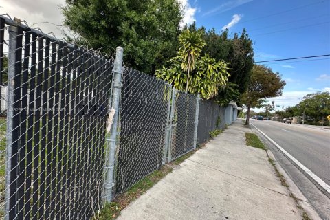 Villa ou maison à louer à Fort Lauderdale, Floride: 3 chambres, 87.79 m2 № 1823662 - photo 18