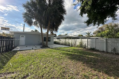 Villa ou maison à louer à Fort Lauderdale, Floride: 3 chambres, 87.79 m2 № 1823662 - photo 14