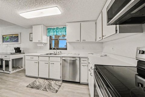 Condo in Ormond Beach, Florida, 2 bedrooms № 2109340 - photo 14