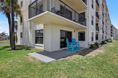 Condo in Ormond Beach, Florida, 2 bedrooms № 2109340 - photo 25