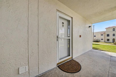 Condo in Ormond Beach, Florida, 2 bedrooms № 2109340 - photo 5