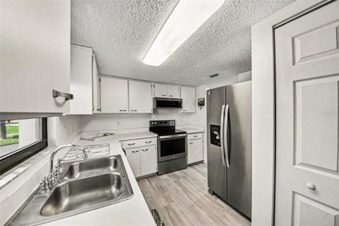 Condo in Ormond Beach, Florida, 2 bedrooms № 2109340 - photo 13