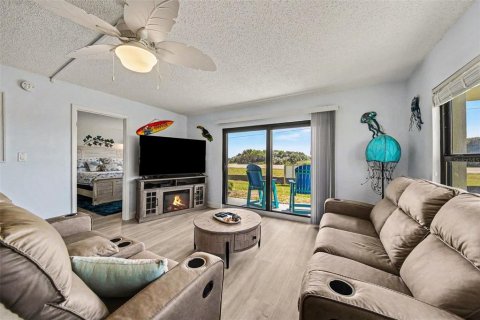 Condo in Ormond Beach, Florida, 2 bedrooms № 2109340 - photo 8