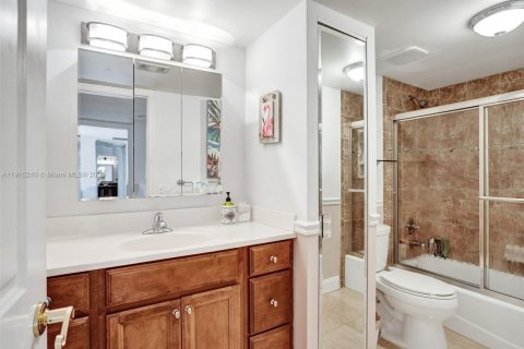 Townhouse in Davie, Florida 3 bedrooms, 153.66 sq.m. № 1971542 - photo 19