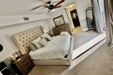 Townhouse in Davie, Florida 3 bedrooms, 153.66 sq.m. № 1971542 - photo 5