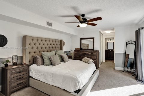 Townhouse in Davie, Florida 3 bedrooms, 153.66 sq.m. № 1971542 - photo 2