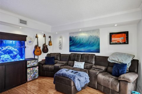 Townhouse in Davie, Florida 3 bedrooms, 153.66 sq.m. № 1971542 - photo 8