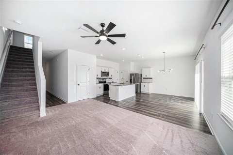 Casa en alquiler en Zephyrhills, Florida, 3 dormitorios, 169.64 m2 № 1918205 - foto 5