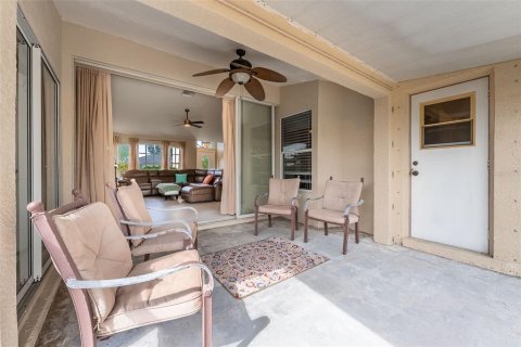 House in Cape Coral, Florida 3 bedrooms, 147.16 sq.m. № 2211391 - photo 26