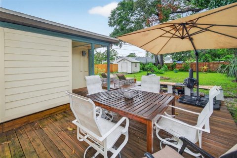 House in Bradenton, Florida 2 bedrooms, 138.24 sq.m. № 1918530 - photo 26