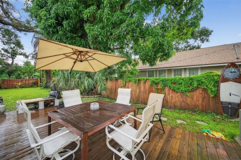 House in Bradenton, Florida 2 bedrooms, 138.24 sq.m. № 1918530 - photo 25