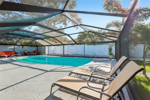 Villa ou maison à vendre à Seminole, Floride: 4 chambres, 166.67 m2 № 2399502 - photo 12