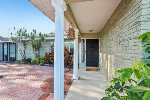 Villa ou maison à vendre à Seminole, Floride: 4 chambres, 166.67 m2 № 2399502 - photo 3