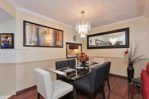 Condo in Tamarac, Florida, 2 bedrooms  № 2001769 - photo 5