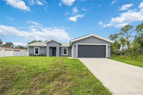 Villa ou maison à North Port, Floride 3 chambres, 150.5 m2 № 2418365
