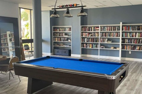 Condo in Hollywood, Florida, 1 bedroom  № 2029876 - photo 22