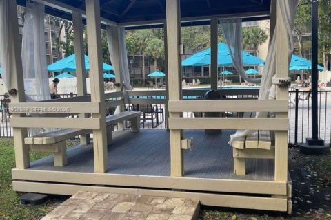 Condo in Hollywood, Florida, 1 bedroom  № 2029876 - photo 18