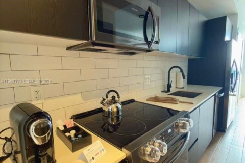 Купить кондоминиум в Майами, Флорида 33.17м2, № 2030272 - фото 14