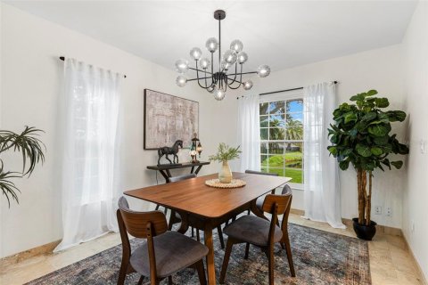House in Saint Petersburg, Florida 3 bedrooms, 192.31 sq.m. № 2330251 - photo 14