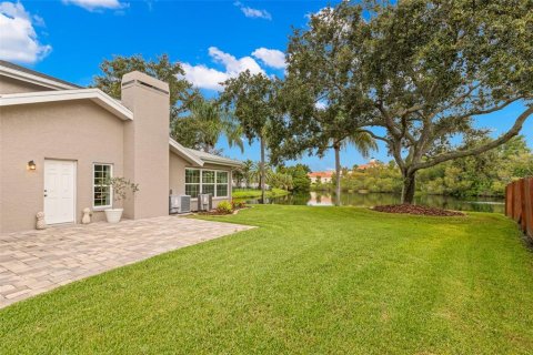 House in Saint Petersburg, Florida 3 bedrooms, 192.31 sq.m. № 2330251 - photo 18