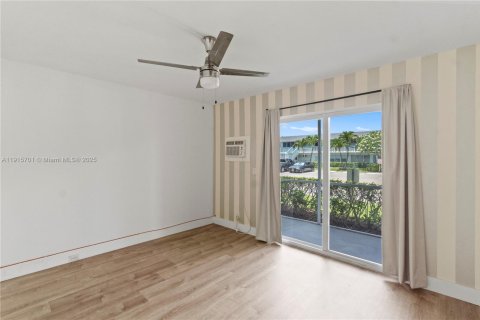 Condo in Deerfield Beach, Florida, 1 bedroom  № 1971874 - photo 8