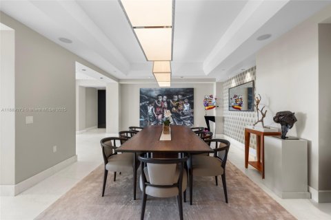 Condo in Miami Beach, Florida, 6 bedrooms  № 2012809 - photo 12