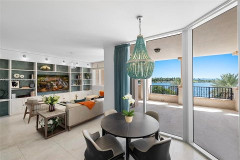 Condo in Miami Beach, Florida, 6 bedrooms  № 2012809 - photo 22