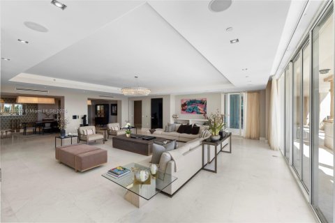 Condo in Miami Beach, Florida, 6 bedrooms  № 2012809 - photo 8