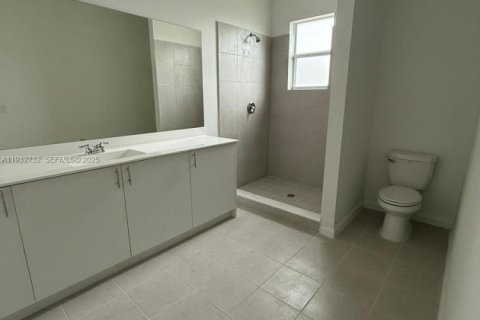 Adosado en alquiler en Homestead, Florida, 3 dormitorios № 2035652 - foto 11