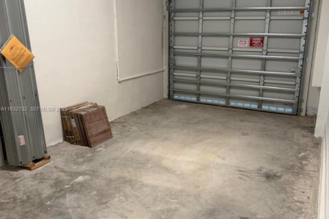 Adosado en alquiler en Homestead, Florida, 3 dormitorios № 2035652 - foto 13