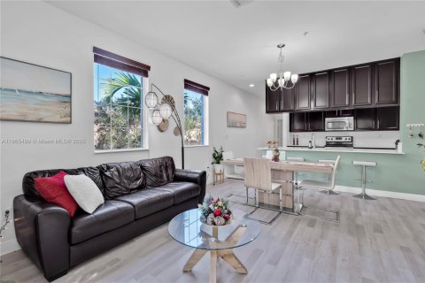 Condo in Pembroke Pines, Florida, 3 bedrooms  № 1892986 - photo 8