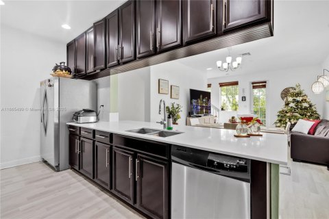 Condo in Pembroke Pines, Florida, 3 bedrooms  № 1892986 - photo 5
