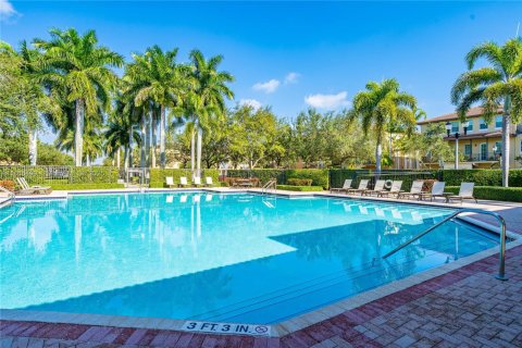Condo in Pembroke Pines, Florida, 3 bedrooms  № 1892986 - photo 28