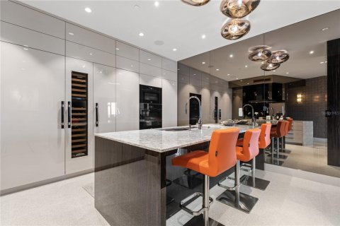 Condominio en venta en Orlando, Florida, 2 dormitorios, 239.22 m2 № 1719535 - foto 4