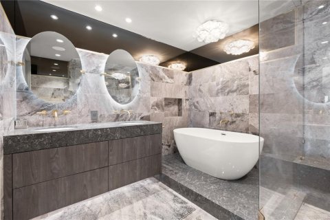 Condominio en venta en Orlando, Florida, 2 dormitorios, 239.22 m2 № 1719535 - foto 6