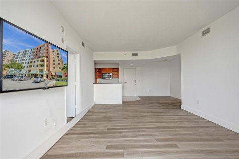 Condo in Aventura, Florida, 2 bedrooms  № 1928630 - photo 11