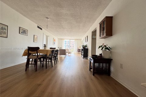 Купить кондоминиум в Норт-Майами, Флорида 3 спальни, 123.75м2, № 2027995 - фото 5