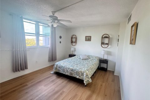 Купить кондоминиум в Норт-Майами, Флорида 3 спальни, 123.75м2, № 2027995 - фото 10