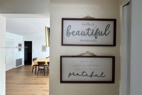 Купить кондоминиум в Норт-Майами, Флорида 3 спальни, 123.75м2, № 2027995 - фото 11