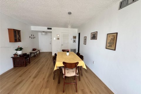 Купить кондоминиум в Норт-Майами, Флорида 3 спальни, 123.75м2, № 2027995 - фото 4