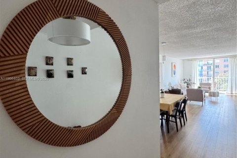 Купить кондоминиум в Норт-Майами, Флорида 3 спальни, 123.75м2, № 2027995 - фото 2